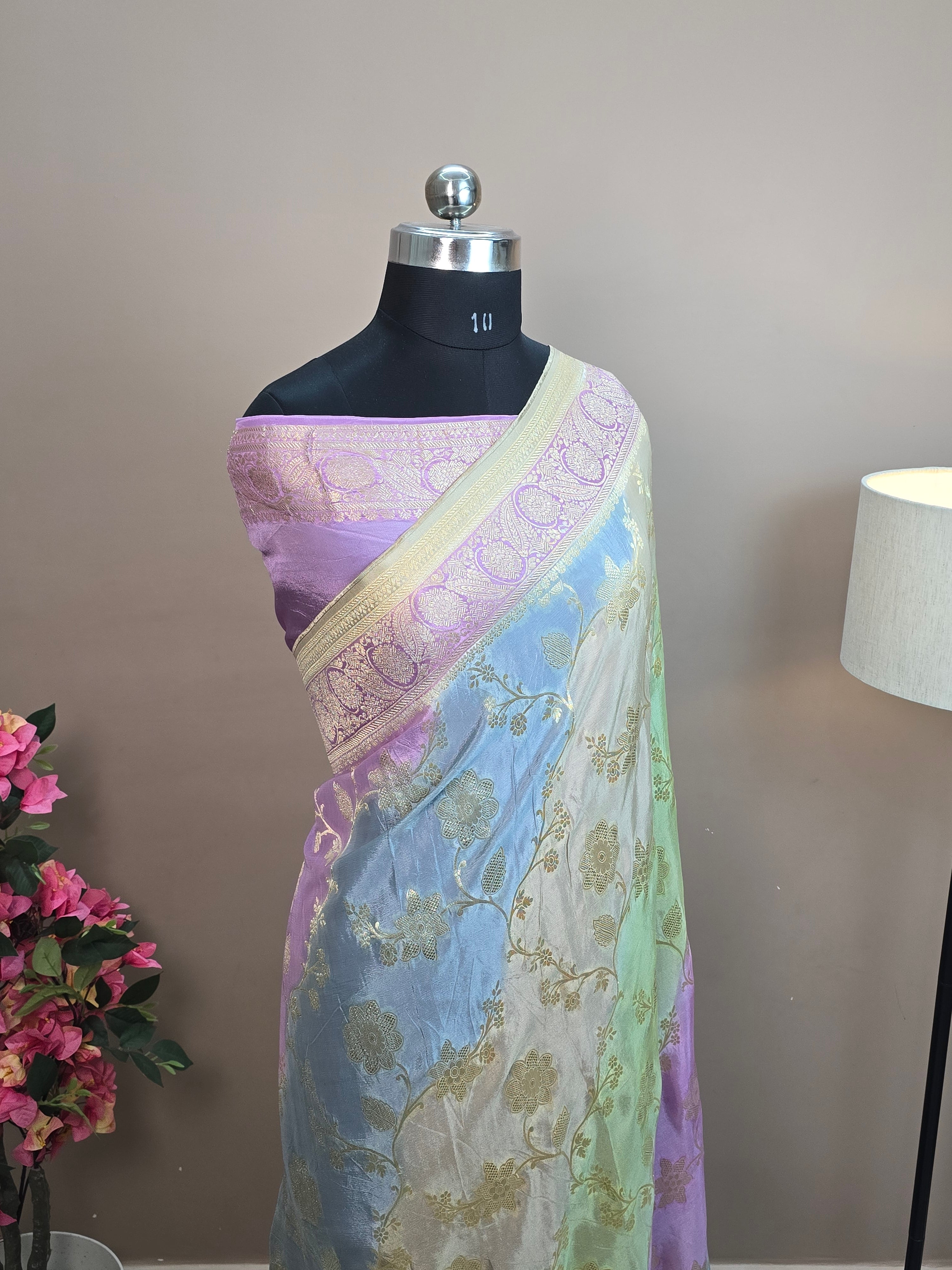 Crush Crepe Light MultiColor Rangkaat Jaal Banarasi Saree