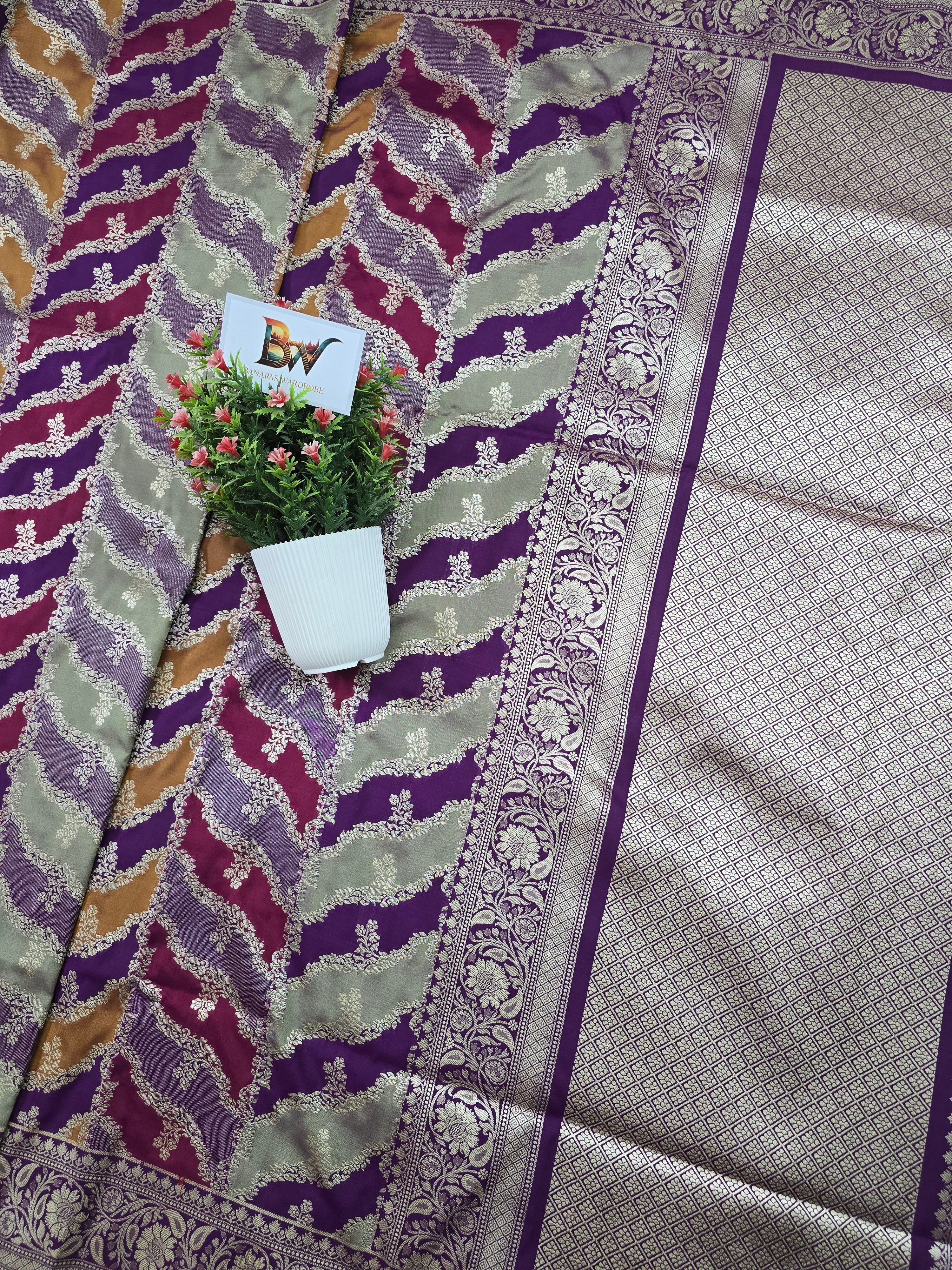 Pauri Katan Silk Rangkaat Jaal Banarasi Saree – Multicolor Weave with Zari Floral Border
