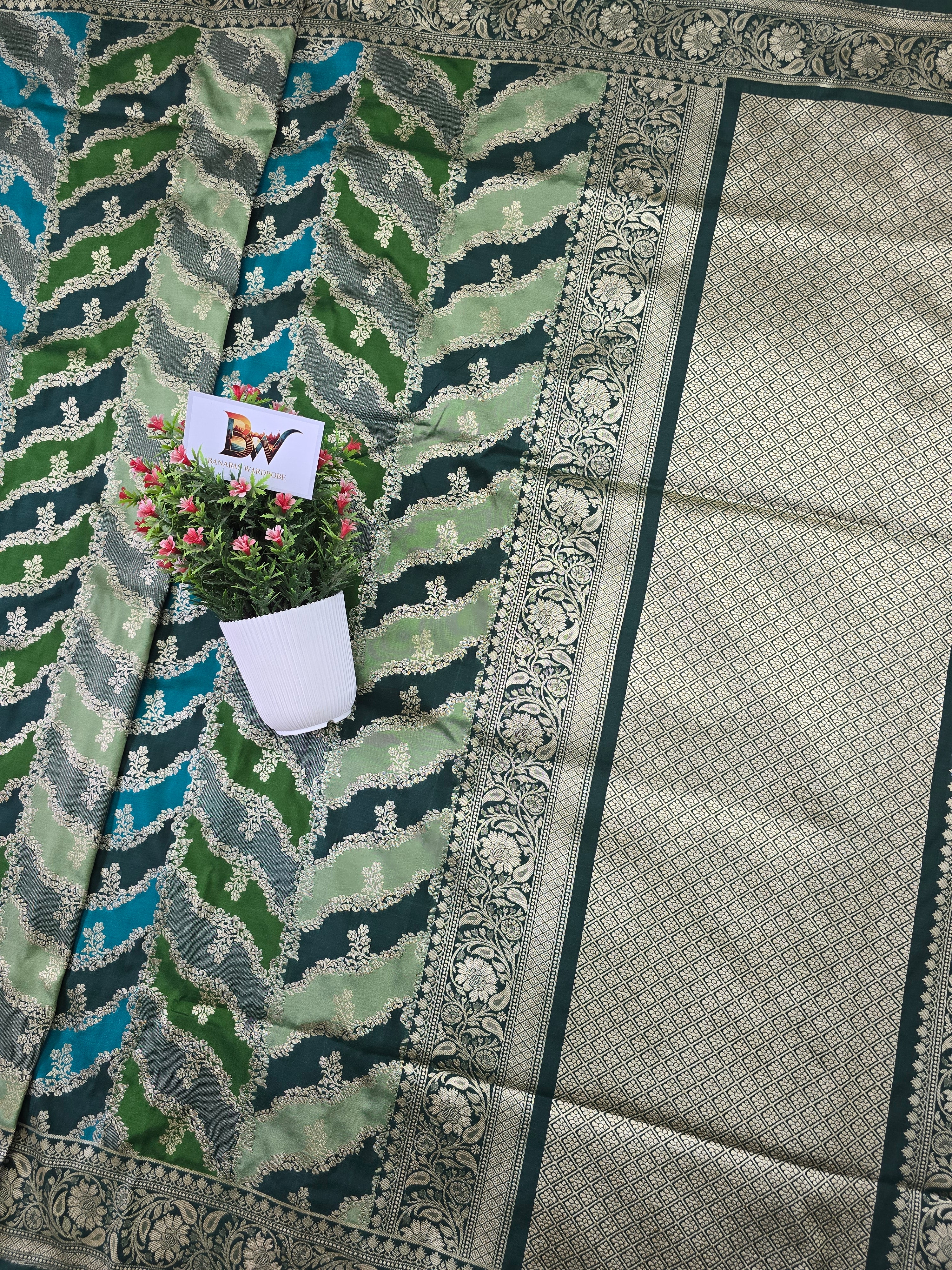 Pauri Katan Silk Rangkaat Jaal Banarasi Saree – Multicolor Weave with Zari Floral Border