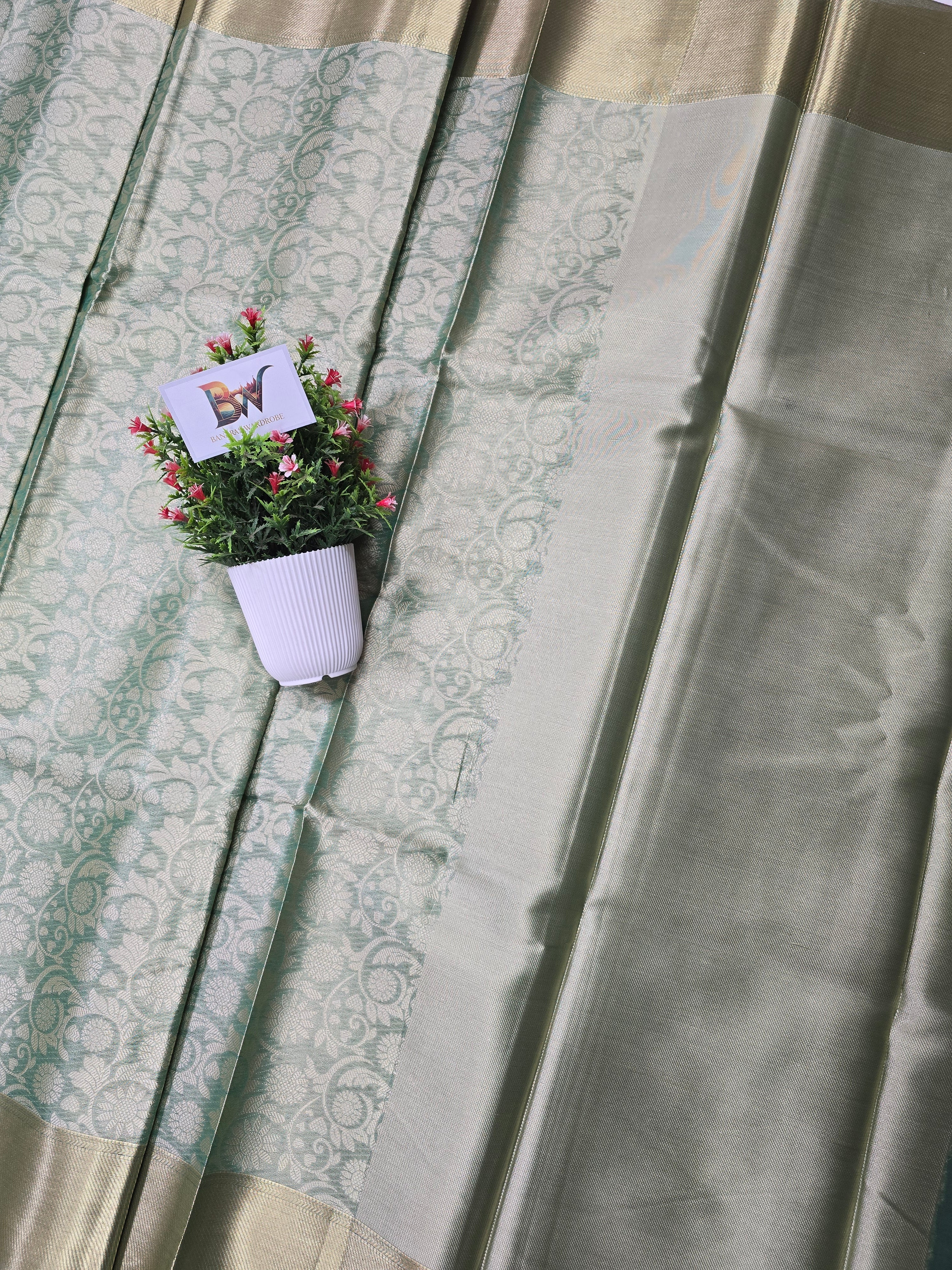 Banarasi Brocade Silk Saree with Floral Jaal Weaving