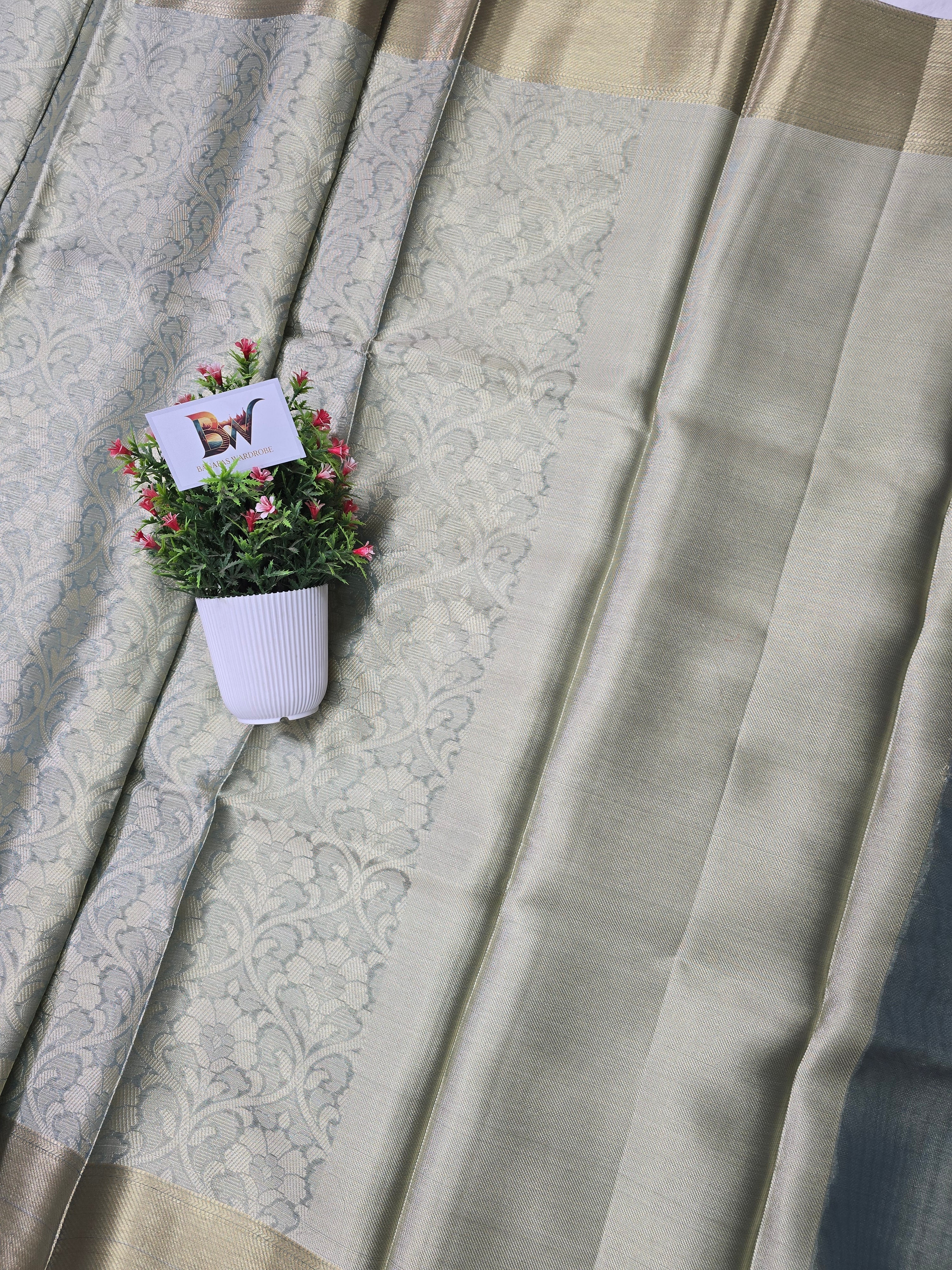 Banarasi Brocade Silk Saree with Floral Jaal Weaving