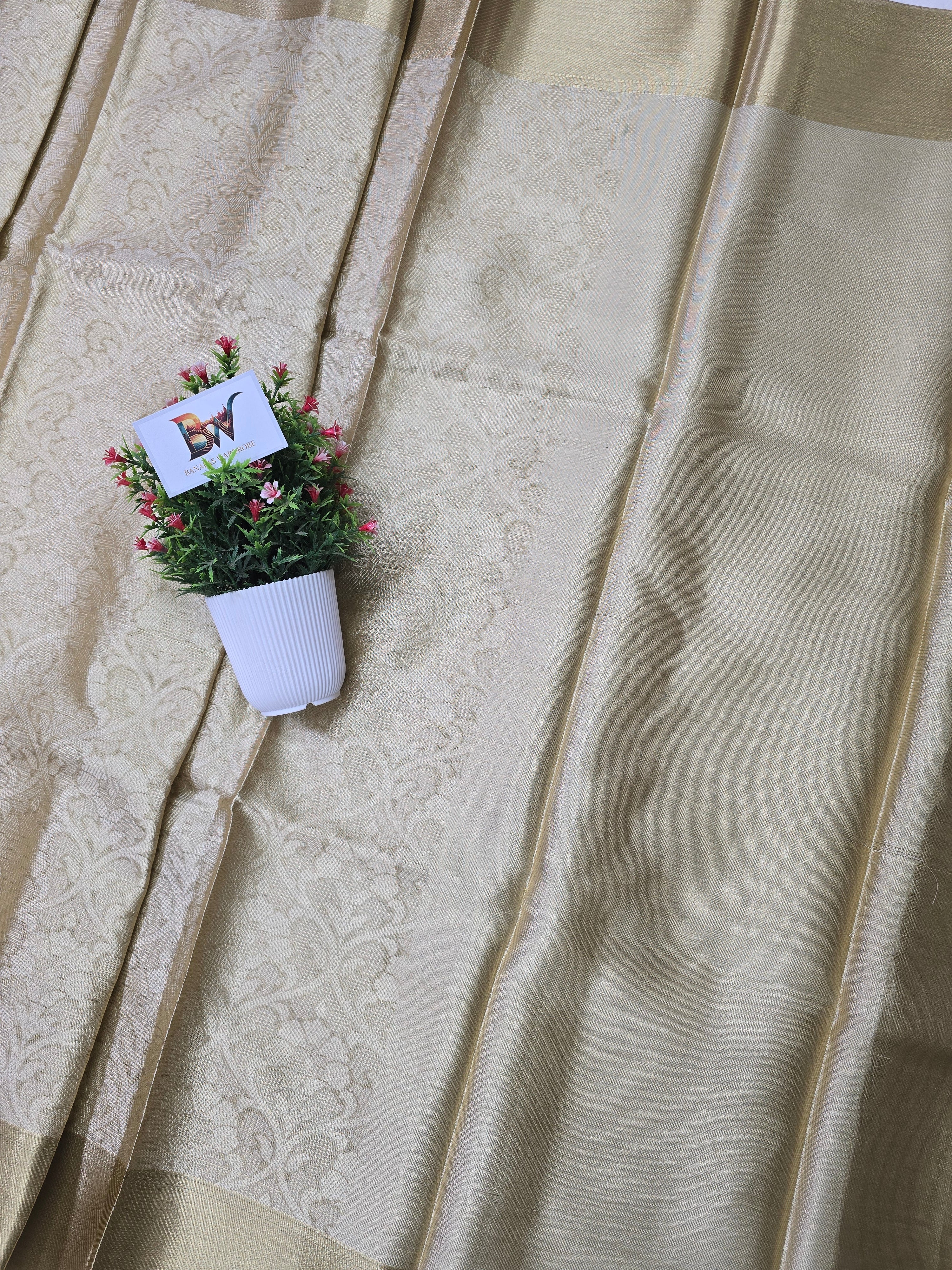 Banarasi Brocade Silk Saree with Floral Jaal Weaving