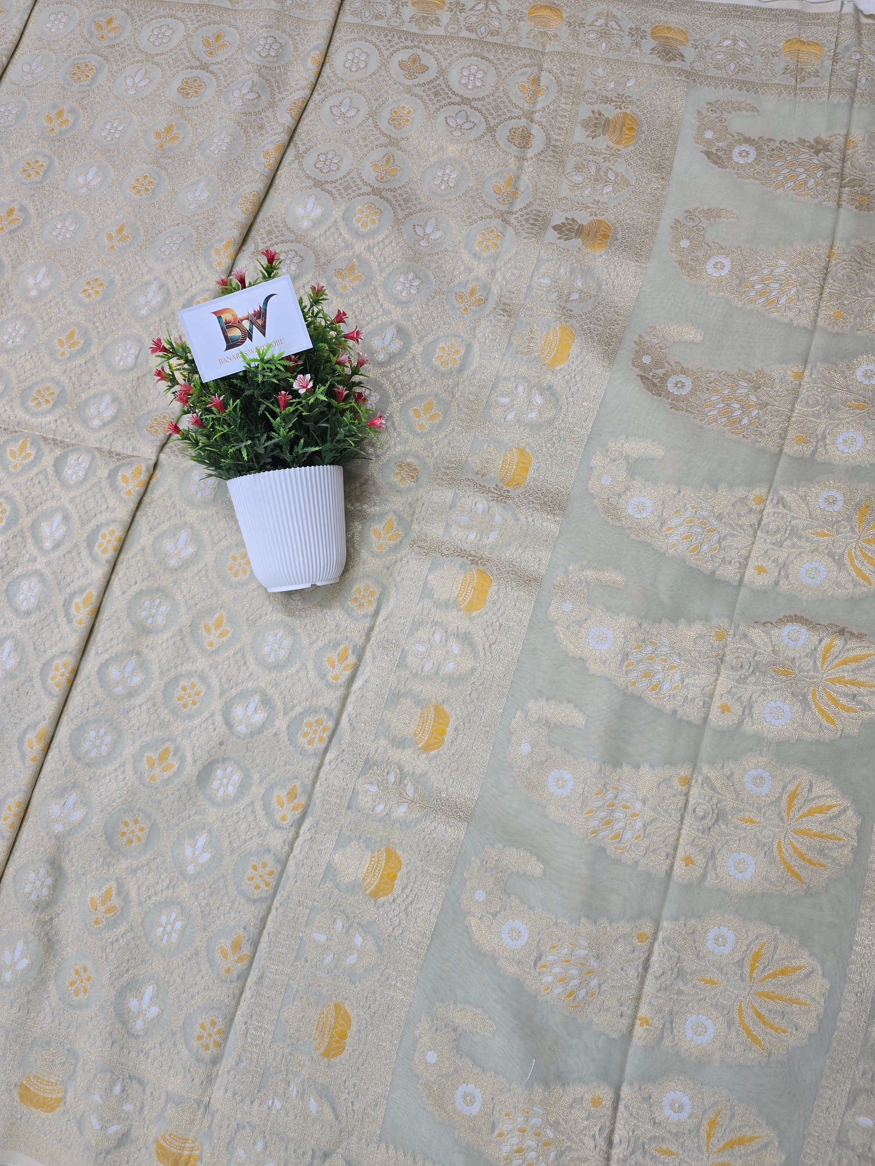 Premium Georgette Banarasi Bandhej Saree with Meenakari Motifs