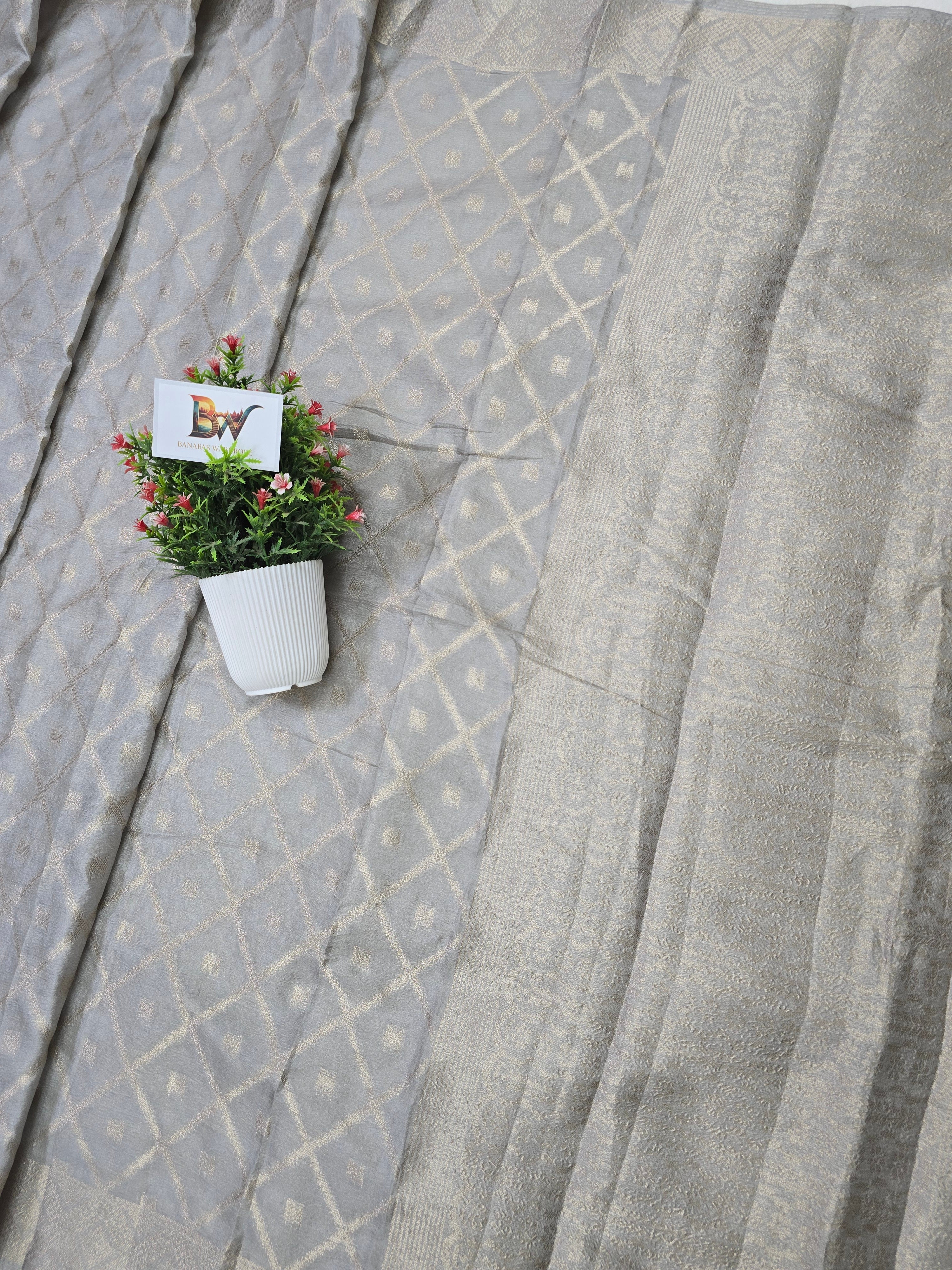 Banarasi Vaani Silk Saree with Geometric Zari Weaving