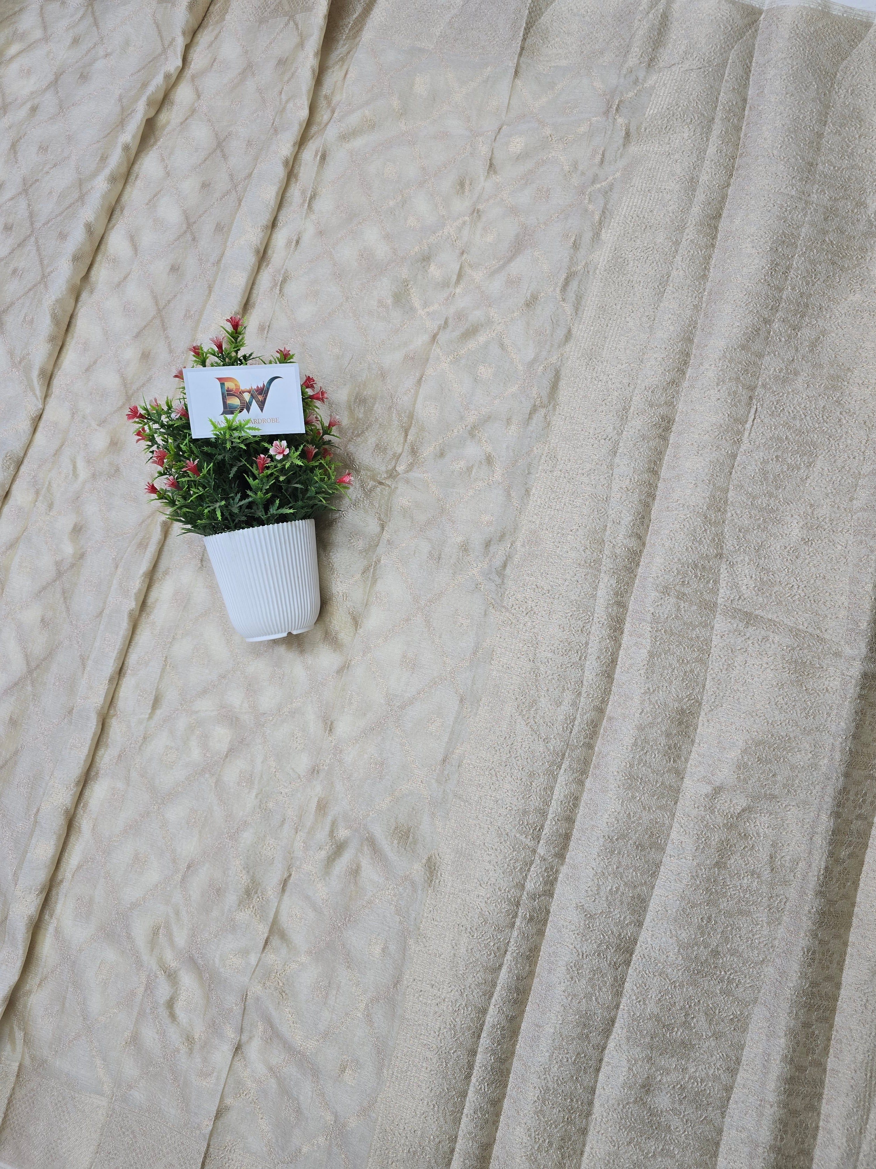 Banarasi Vaani Silk Saree with Geometric Zari Weaving