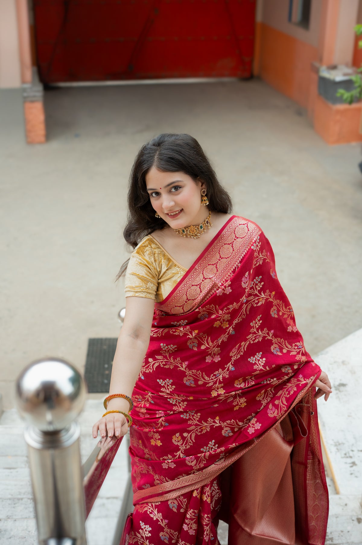 Pure Handloom Chiniya Silk Banarasi Saree with Meenakari Jaal