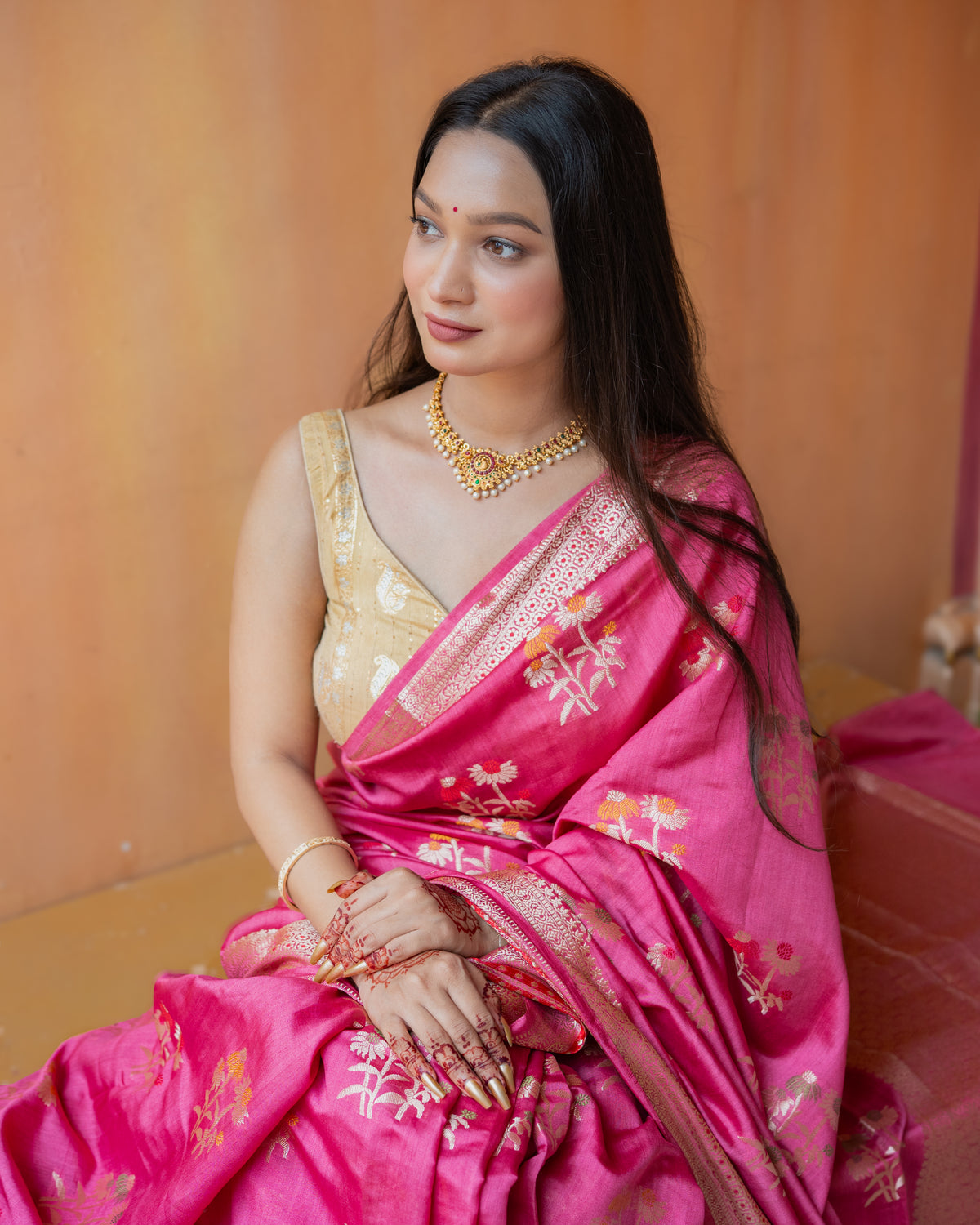 Pure Handloom Chiniya Silk Banarasi Saree with Meenakari Floral Motifs