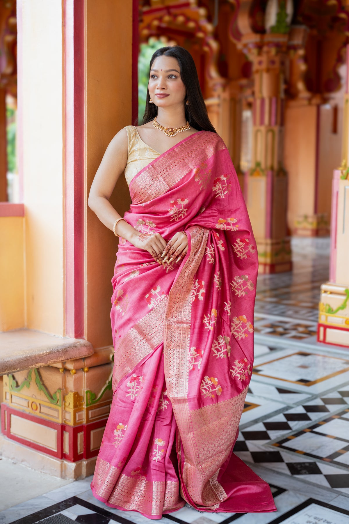 Pure Handloom Chiniya Silk Banarasi Saree with Meenakari Floral Motifs
