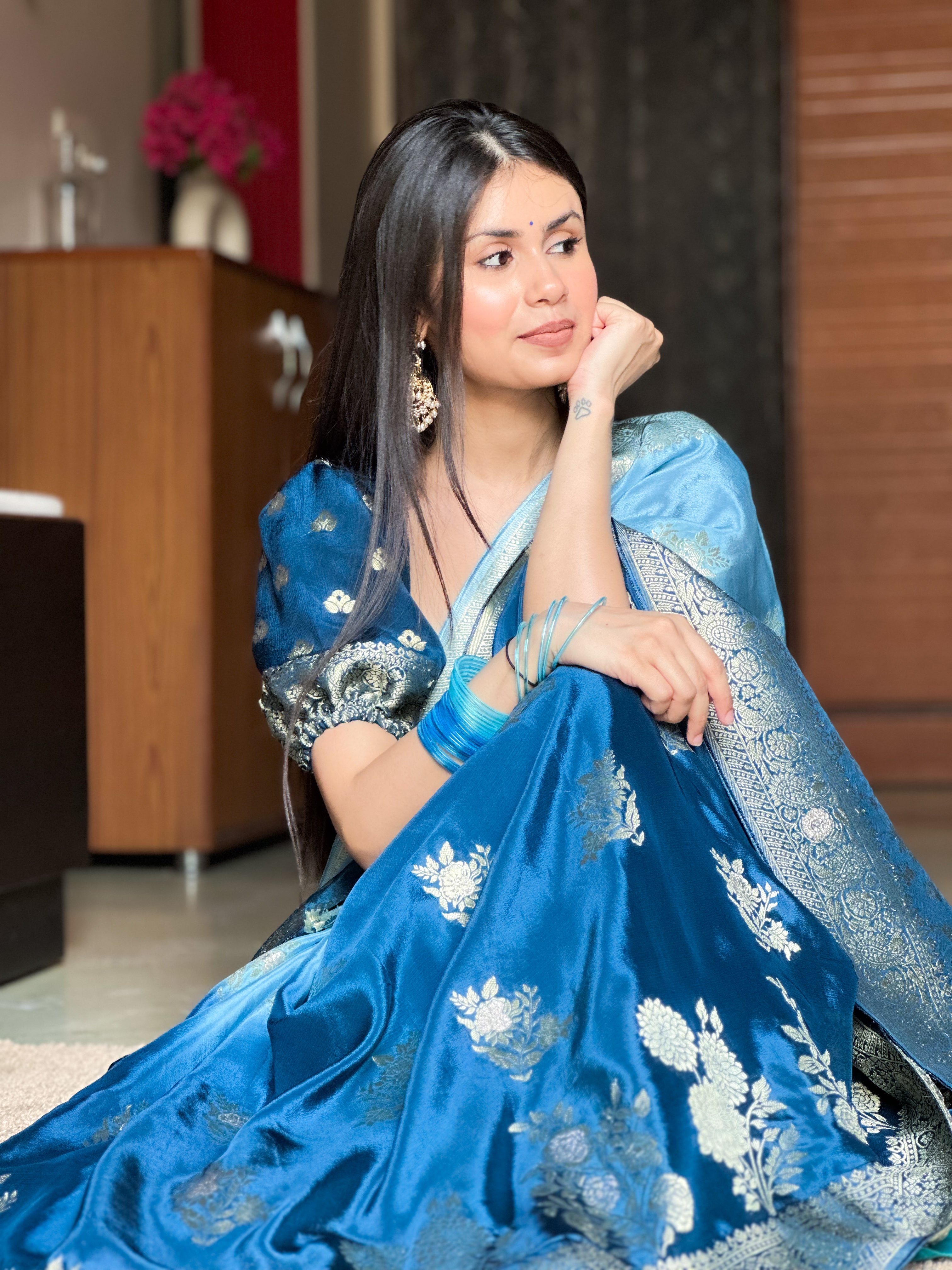 Premium Dual Hue Crush Crepe Silk Banarasi Saree
