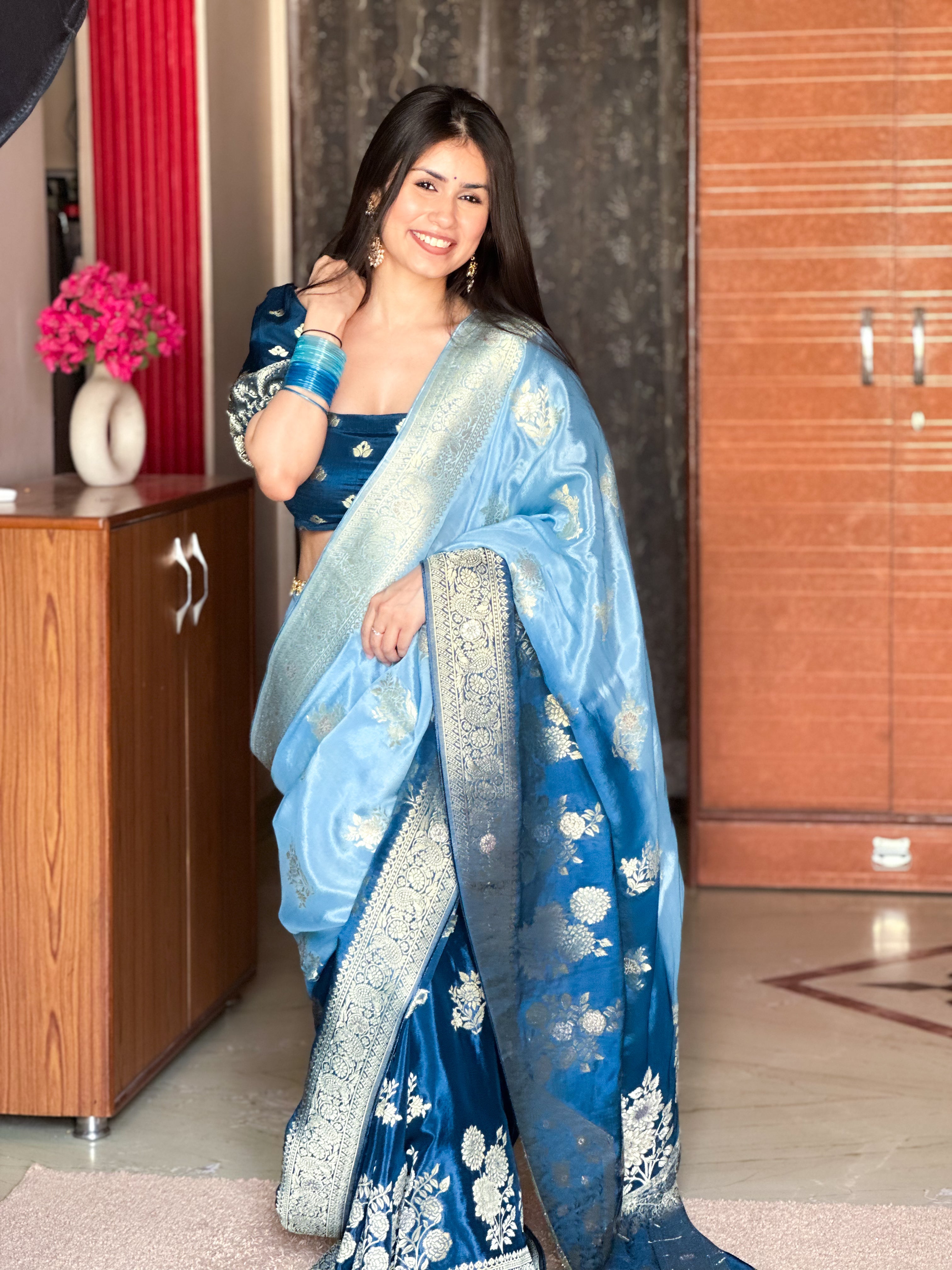Premium Dual Hue Crush Crepe Silk Banarasi Saree